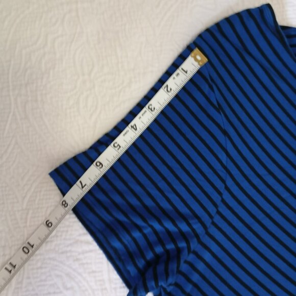 Vince Camuto Blue Black Striped Asymmetrical V-Neck Top 1X - Picture 7 of 7